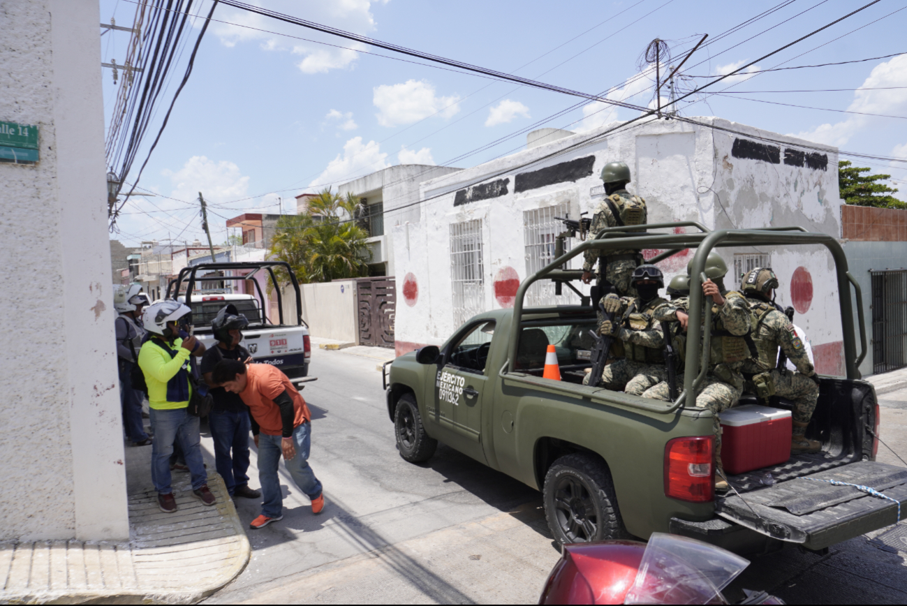 Localizan bulto con supuestas bombas caseras Localizan bulto con supuestas bombas caseras