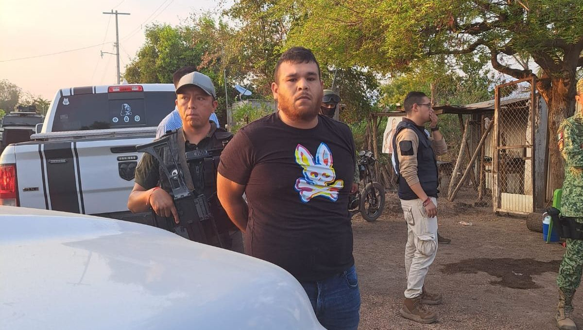Rogelio del Ángel Martínez "El Rojo", es sospechoso de haber participado en el asesinato de Hipólito Mora Rogelio del Ángel Martínez "El Rojo", es sospechoso de haber participado en el asesinato de Hipólito Mora