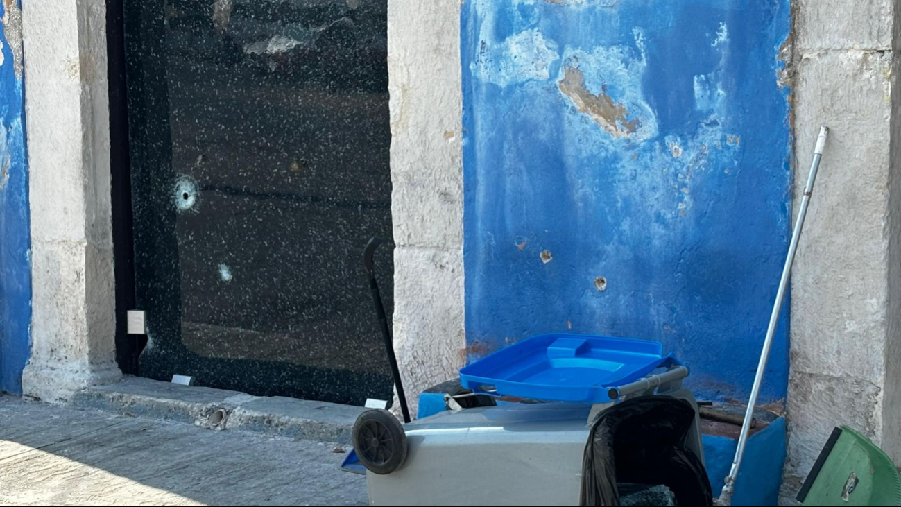 Balean  fachada de un bar en Campeche 