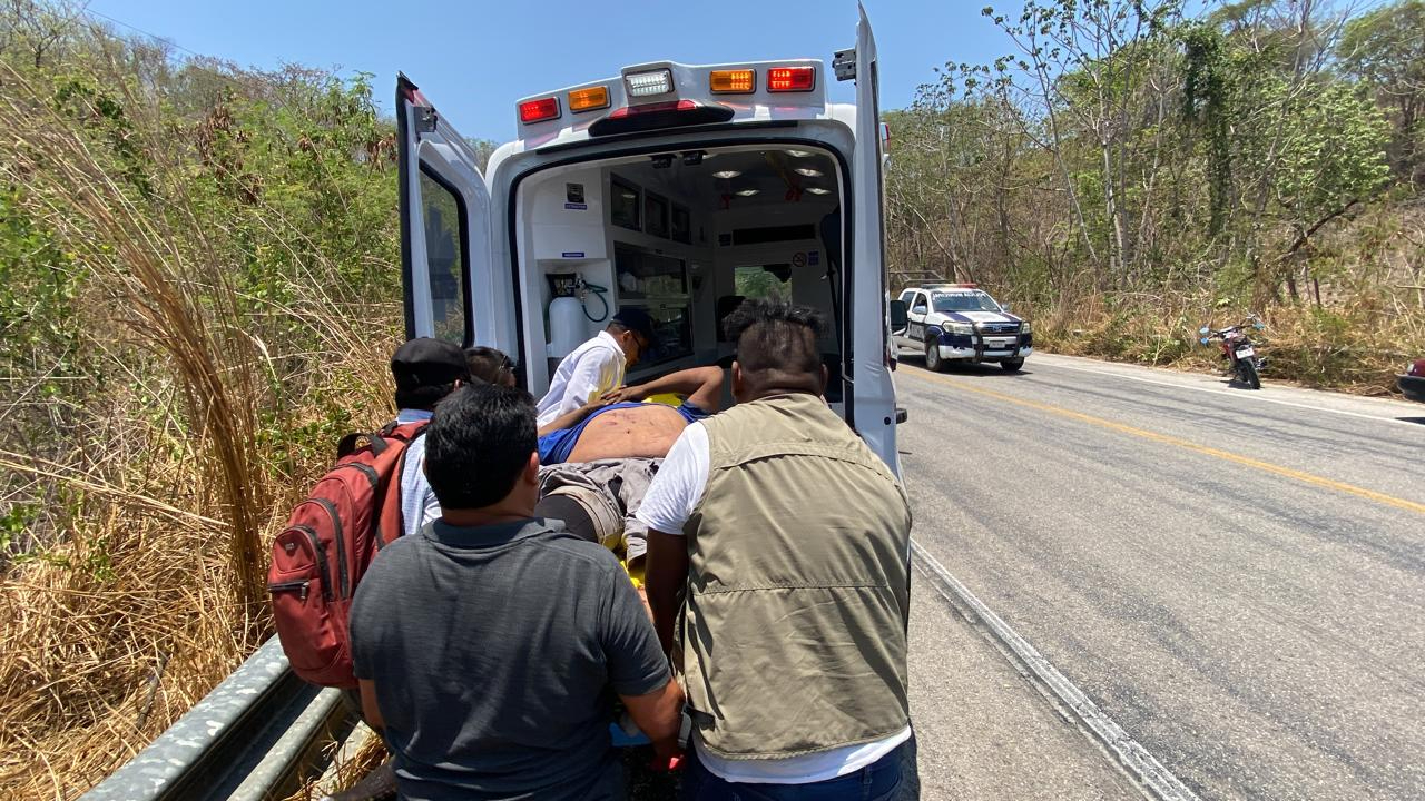 Accidente en Escárcega: Familia acude a reconocer cuerpo de hombre fallecido  