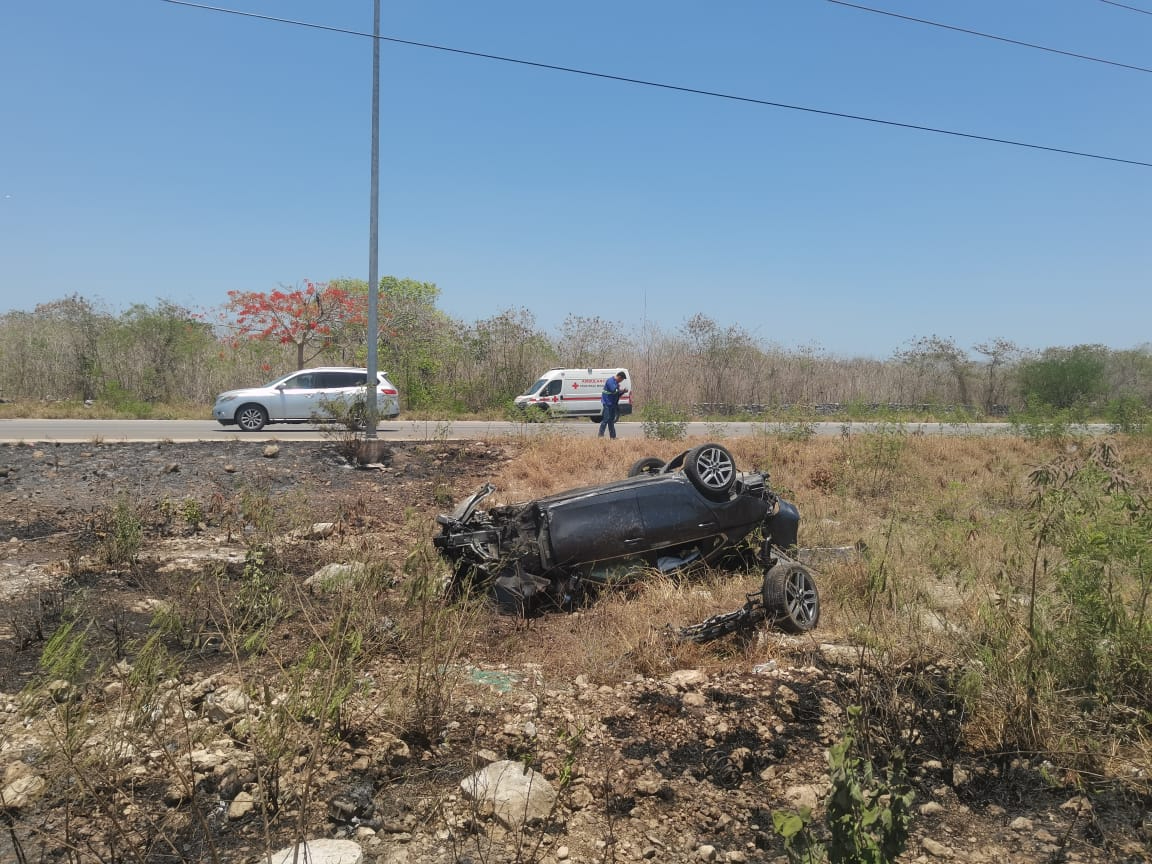 El conductor tuvo que ser trasladado al hospital El conductor tuvo que ser trasladado al hospital