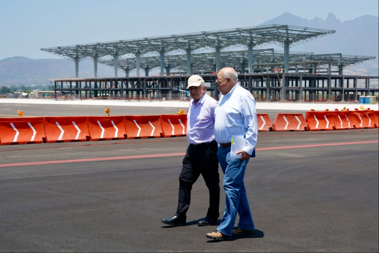 Andrés Manuel López Obrador durante su gira de salud en el interior de México Andrés Manuel López Obrador durante su gira de salud en el interior de México