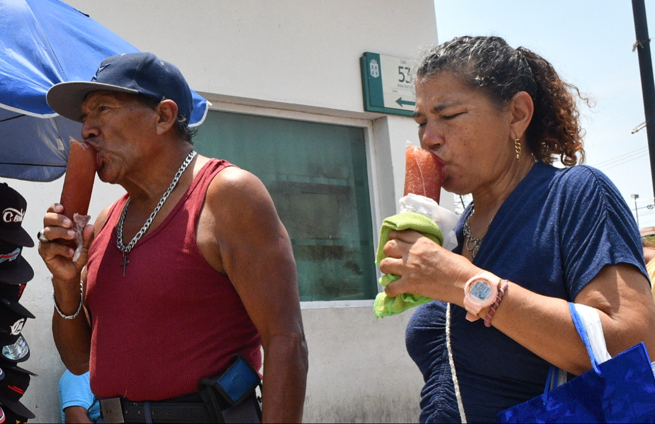 Por calor en Campeche piden mantenerse hidratados