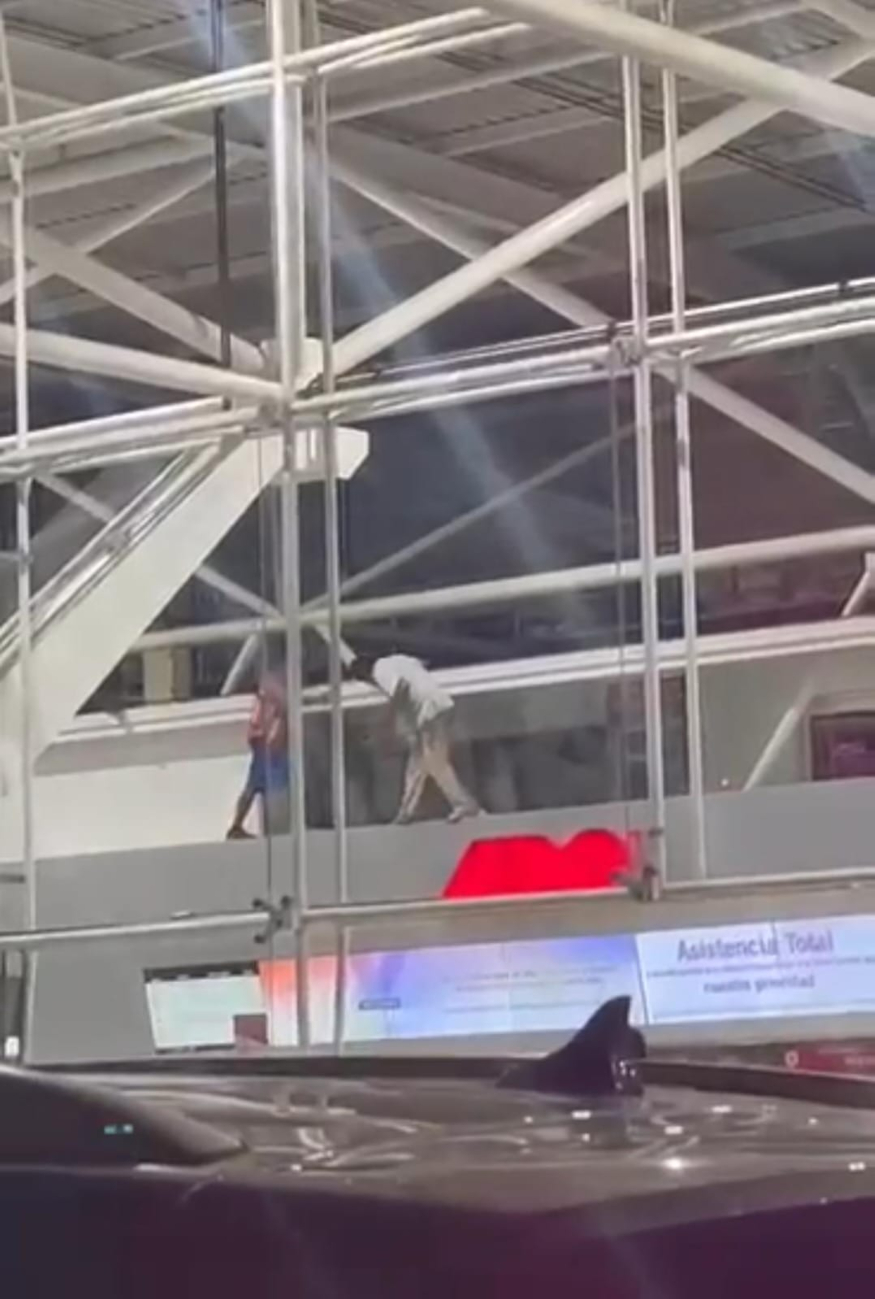 El intento de rescate comenzó con un diálogo El intento de rescate comenzó con un diálogo