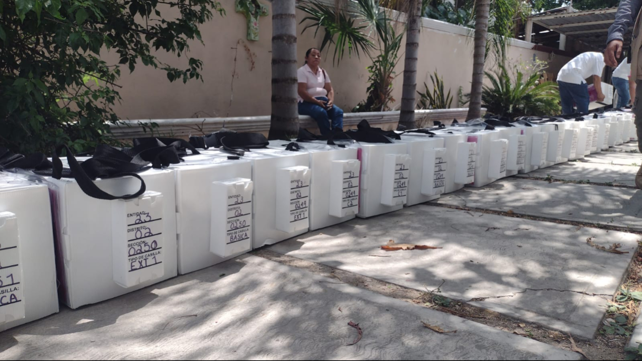 Al lugar arribaron 4 mil 210 boletas de más, lo que llamó la atención Al lugar arribaron 4 mil 210 boletas de más, lo que llamó la atención