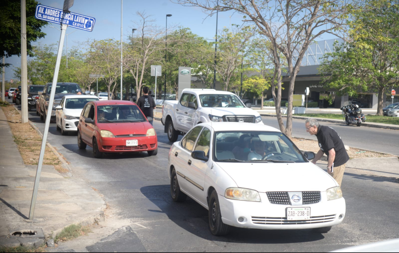 Empresarios ‘volantean’ en Mérida para llamar al voto este 2 de junio