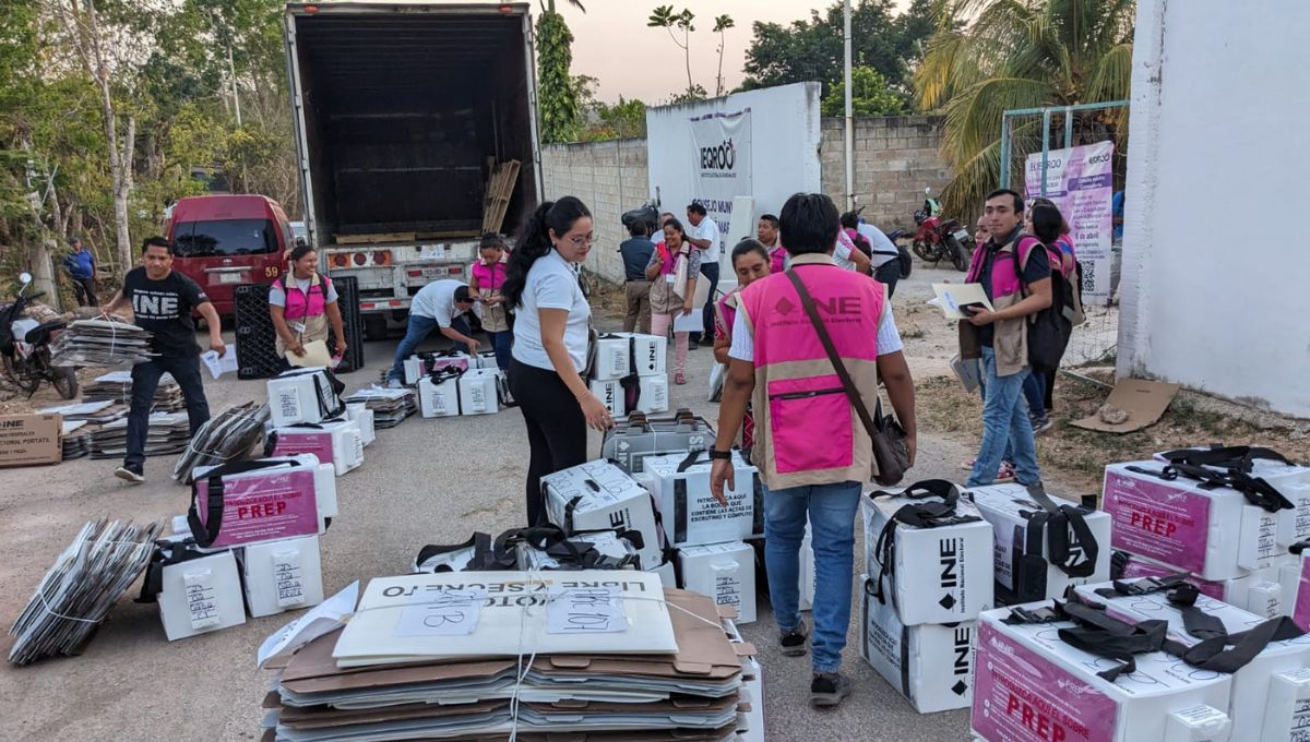 Marina vigila entrega de material electoral en José María Morelos
