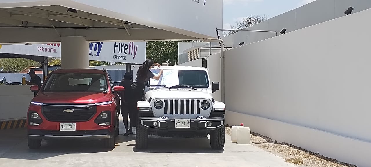 Empleados de la rentadora de autos ‘Hertz’  de Mérida se unen al paro de labores nacional