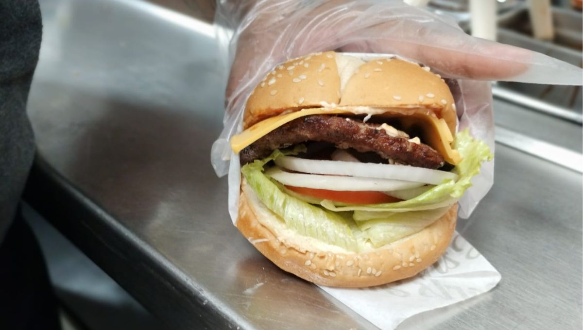 Hamburguesa, el platillo clave del 28 de mayo Hamburguesa, el platillo clave del 28 de mayo