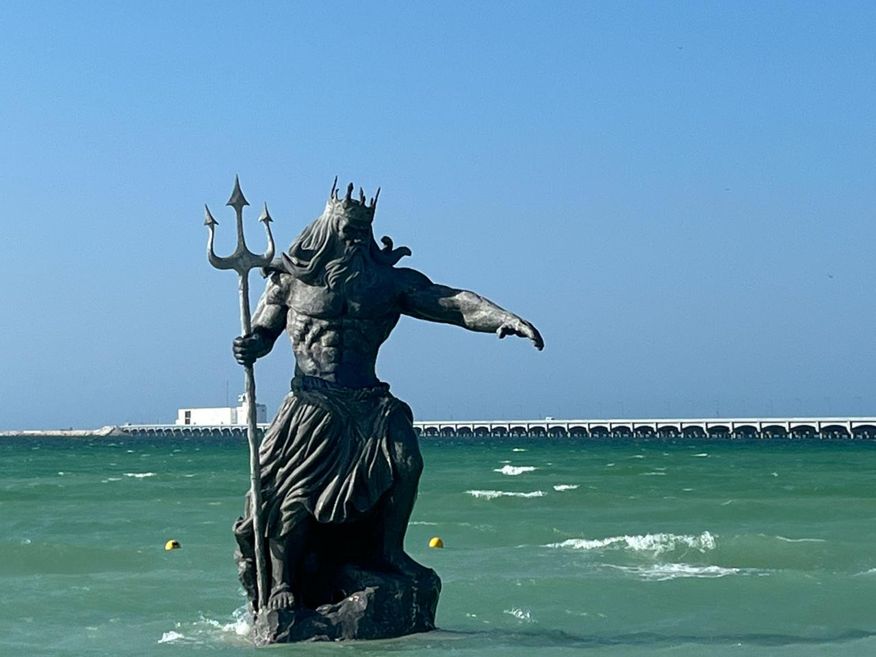 Estatua de Poseidón en Progreso Estatua de Poseidón en Progreso