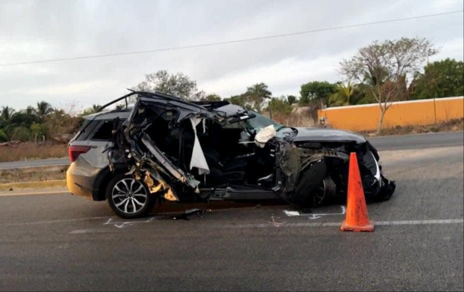 Claudia Sheinbaum se comunica con Joaquín Díaz Mena tras sufrir un accidente en la vía Mérida-Cancún