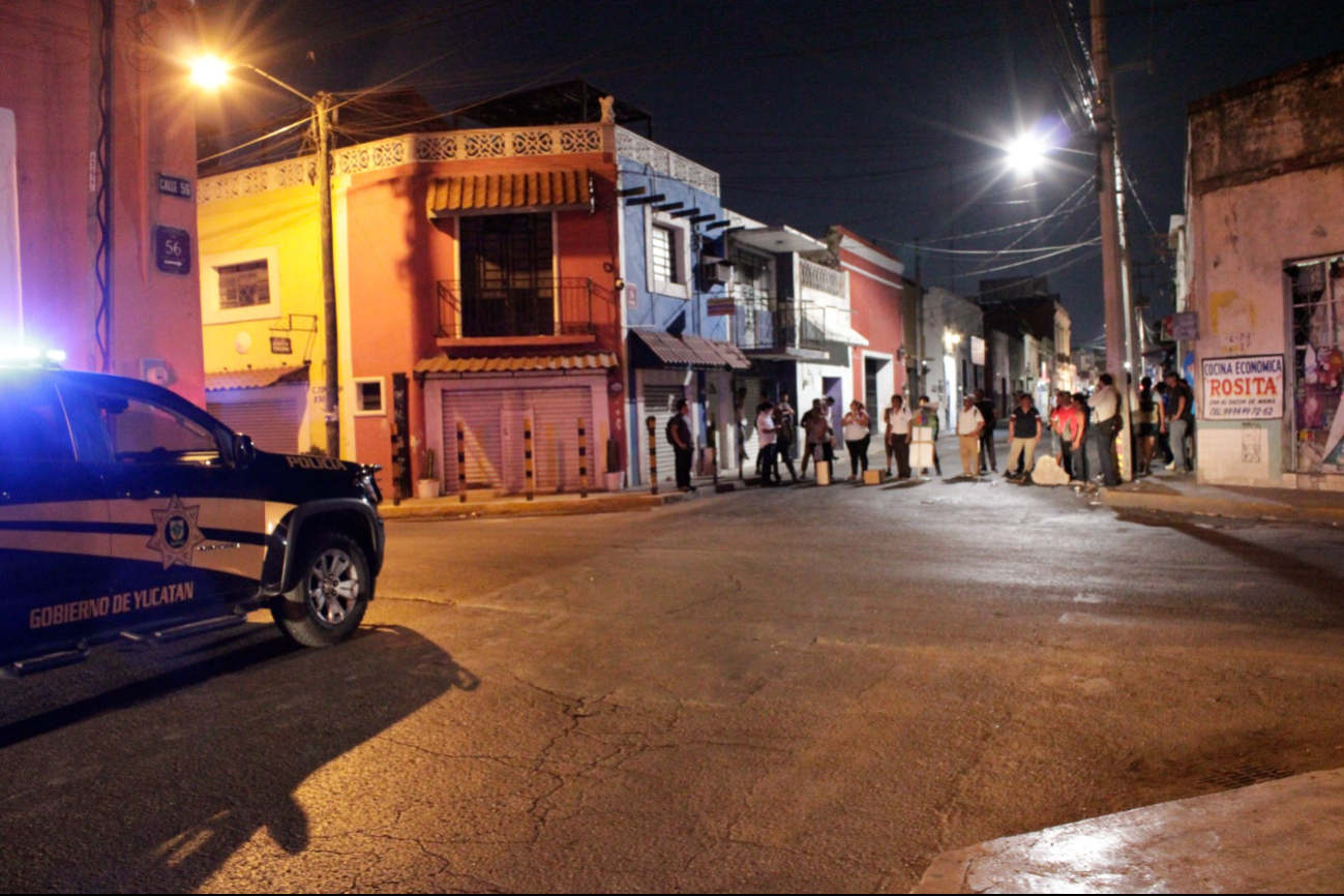 Policía resguarda a los manifestantes en Mérida Policía resguarda a los manifestantes en Mérida