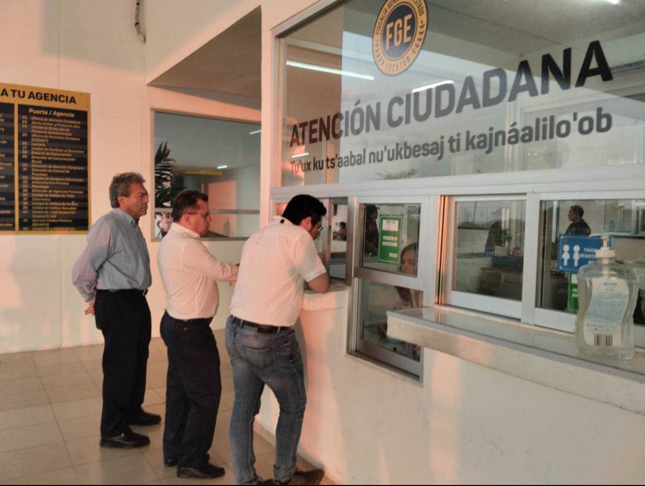 Consejero presidente del IEPAC realiza la denuncia ante la FGE Consejero presidente del IEPAC realiza la denuncia ante la FGE