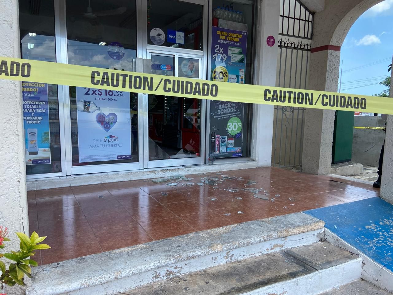 Hombres armados asaltan farmacia en el poblado de Samulá, Campeche 