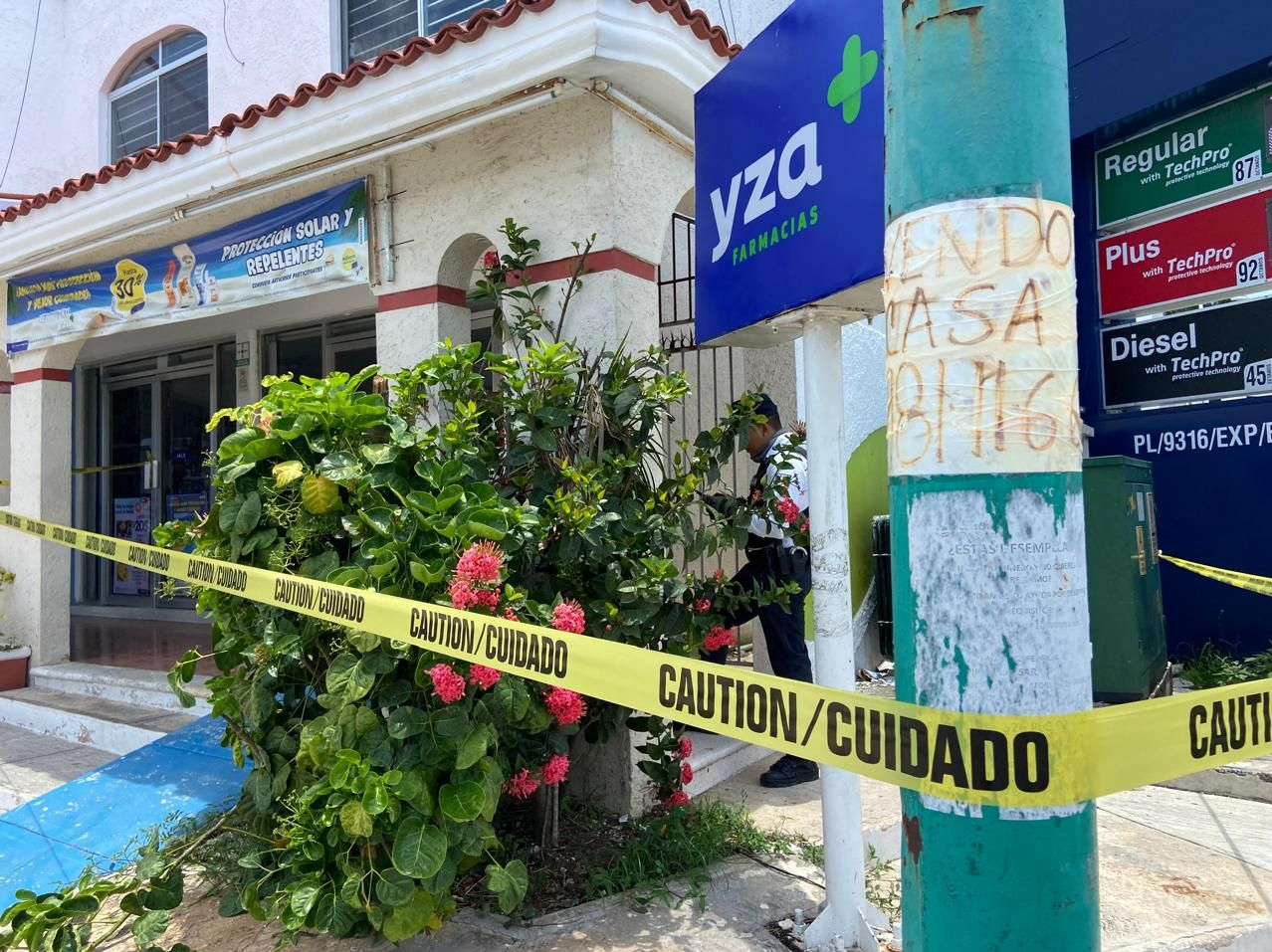 Fueron dos hombres a bordo de una motocicleta quienes, tras obtener el botín, se dieron a la fuga con dirección a Sascalum Fueron dos hombres a bordo de una motocicleta quienes, tras obtener el botín, se dieron a la fuga con dirección a Sascalum