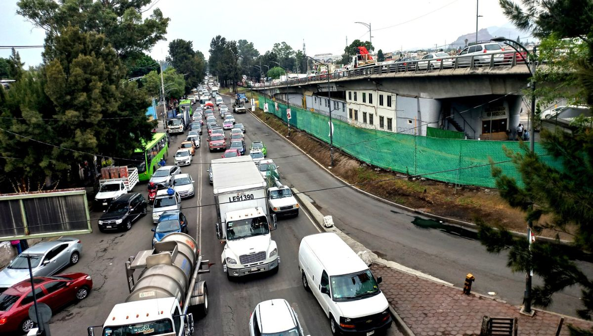 Tráfico en el Anillo Periférico de Ciudad de México Tráfico en el Anillo Periférico de Ciudad de México