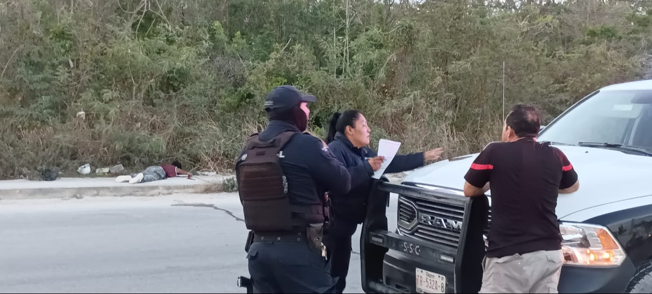 Elementos policiacos acordonaron el área en Cancún Elementos policiacos acordonaron el área en Cancún