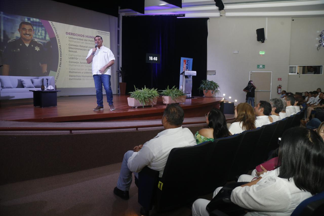 Renán Barrera usó obras externas para su campaña Renán Barrera usó obras externas para su campaña