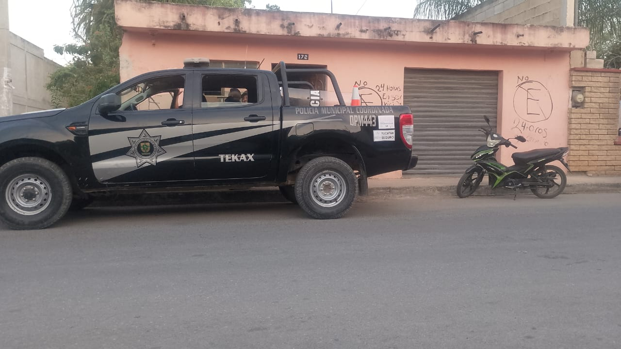 Agentes de seguridad acudieron al auxilio de los familiares en Tekax Agentes de seguridad acudieron al auxilio de los familiares en Tekax