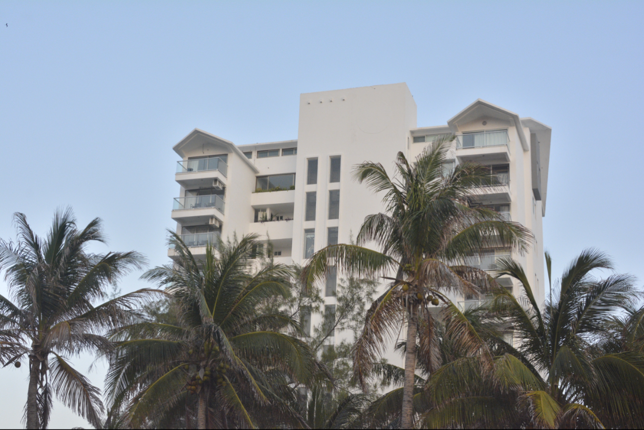 El encargado del Hotel Carisa de Cancún ordenó retirar a los empleados El encargado del Hotel Carisa de Cancún ordenó retirar a los empleados