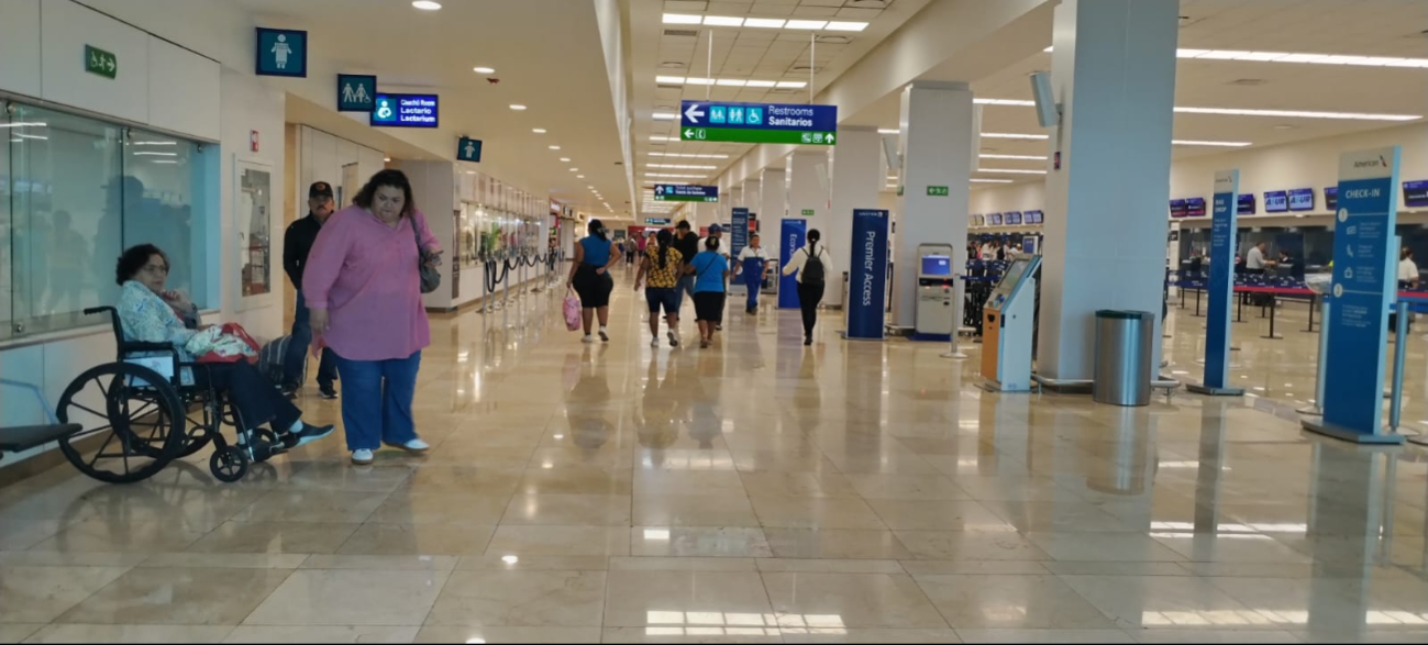 La movilidad en el aeropuerto de Mérida luce lenta este miércoles La movilidad en el aeropuerto de Mérida luce lenta este miércoles