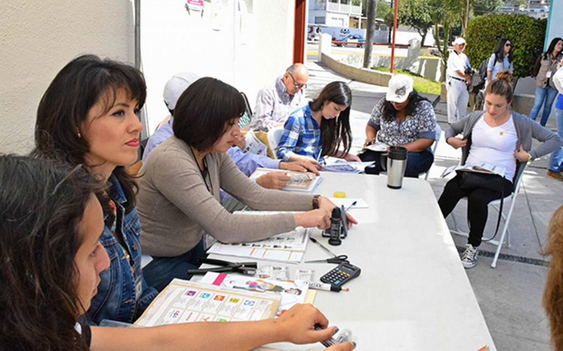 3 mil 637 personas declinaron ser funcionarios de casillas 3 mil 637 personas declinaron ser funcionarios de casillas