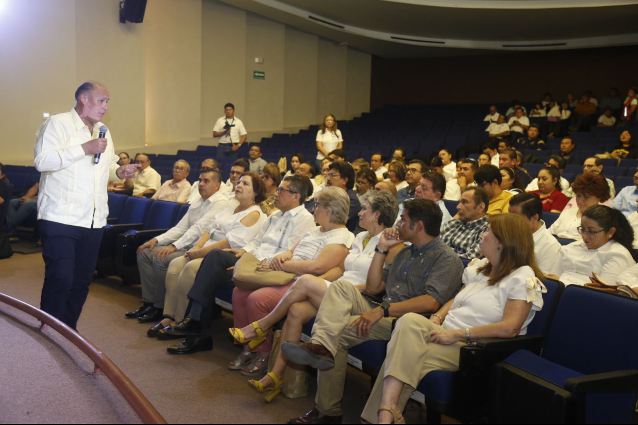 Juan José Stiles prefirió compartir que no se bajará de la candidatura Juan José Stiles prefirió compartir que no se bajará de la candidatura