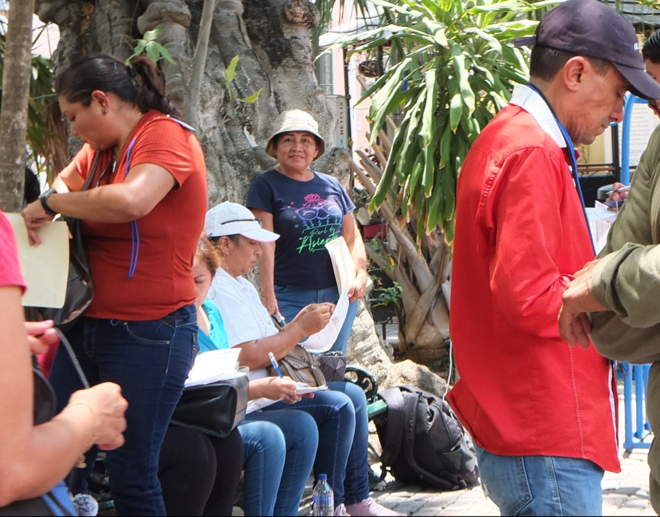 El grupo de personas se concentró en el Centro de Mérida El grupo de personas se concentró en el Centro de Mérida