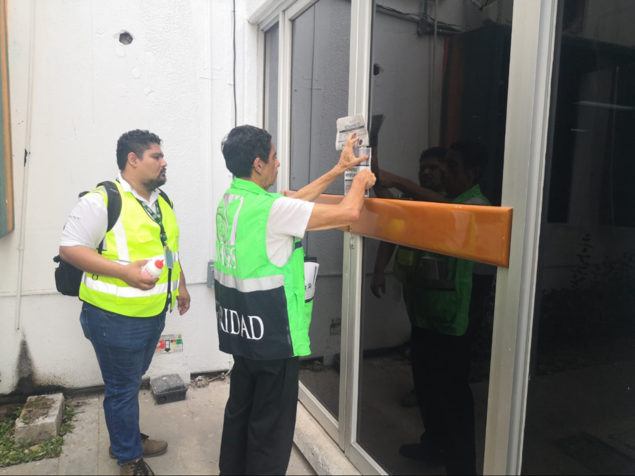 Resguardan inmuebles del IMSS Resguardan inmuebles del IMSS