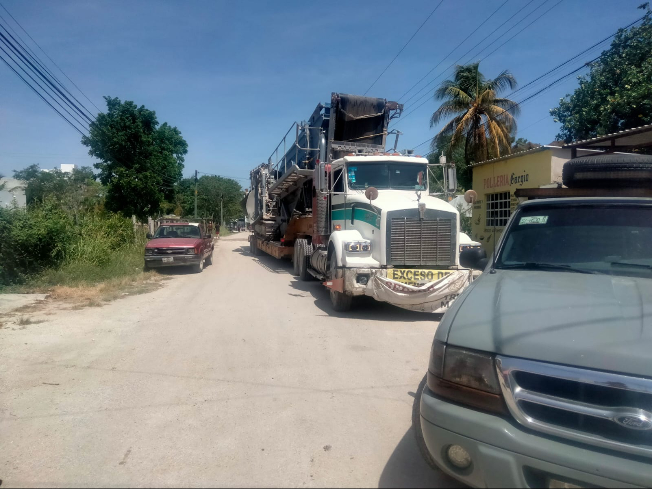 Vecinos retuvieron el camión Vecinos retuvieron el camión
