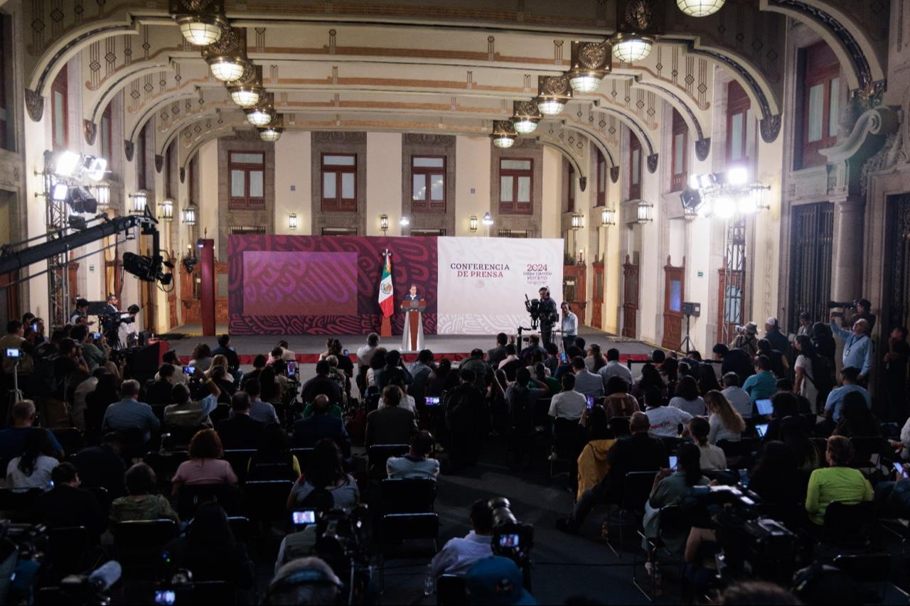 Claudia Sheinbaum llenó el Salón de Tesorería de Palacio Nacional Claudia Sheinbaum llenó el Salón de Tesorería de Palacio Nacional