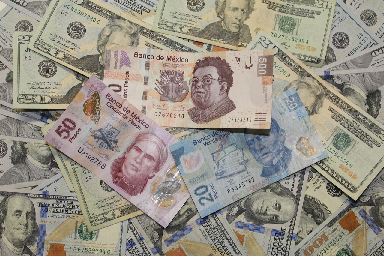 La caída del peso se produjo luego de que se confirmara que el gobierno de EU impondrá aranceles México
