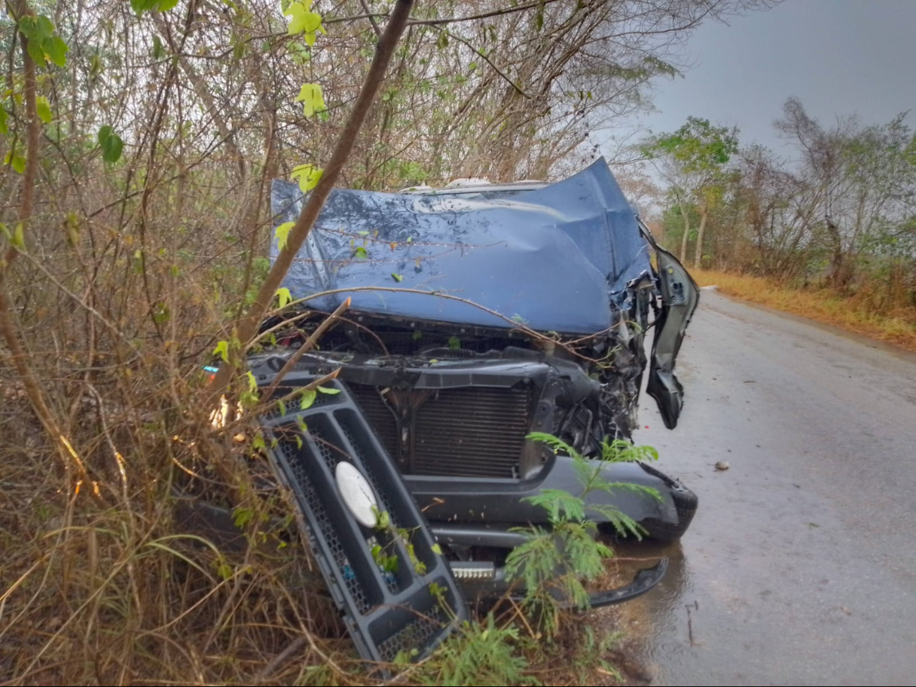 El conductor del automóvil Ford habría escapado del sitio en Tizimín El conductor del automóvil Ford habría escapado del sitio en Tizimín