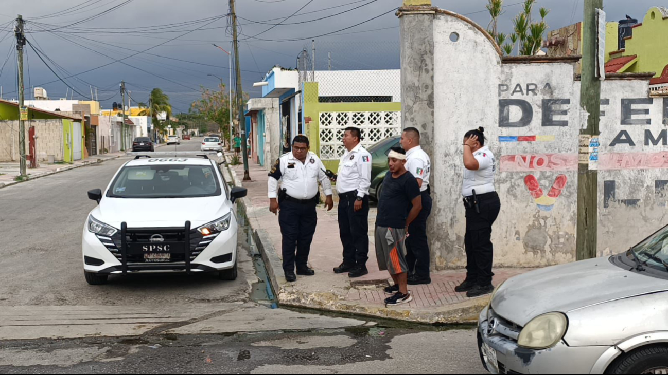 Oficiales resguardan al presunto abusador en Campeche Oficiales resguardan al presunto abusador en Campeche
