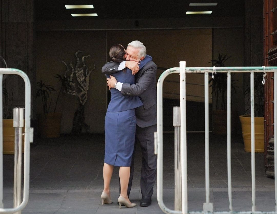Huacho Díaz Mena celebra encuentro histórico entre Claudia Sheinbaum y AMLO 