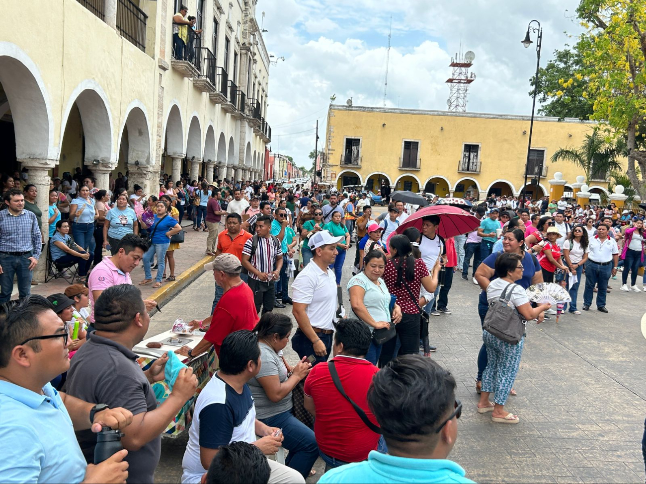 Maestros piden que se respete sus derechos laborales Maestros piden que se respete sus derechos laborales