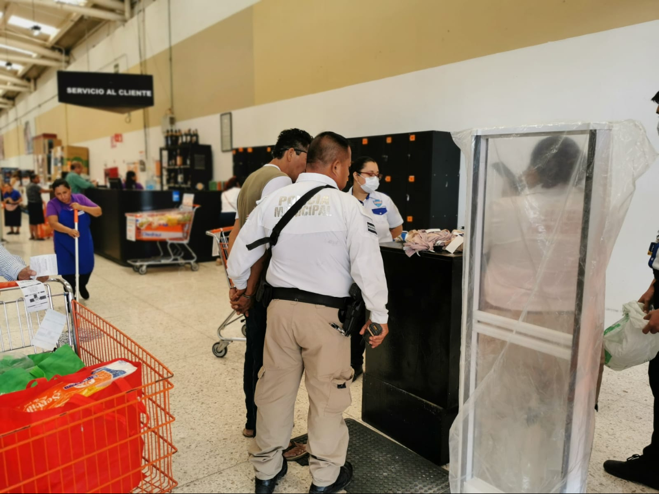 Un masculino fue detenido por elementos de la dirección de Seguridad Pública Un masculino fue detenido por elementos de la dirección de Seguridad Pública