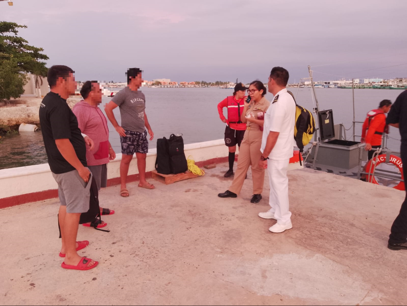 Agentes de la Marina resguardaron al pescador herido Agentes de la Marina resguardaron al pescador herido