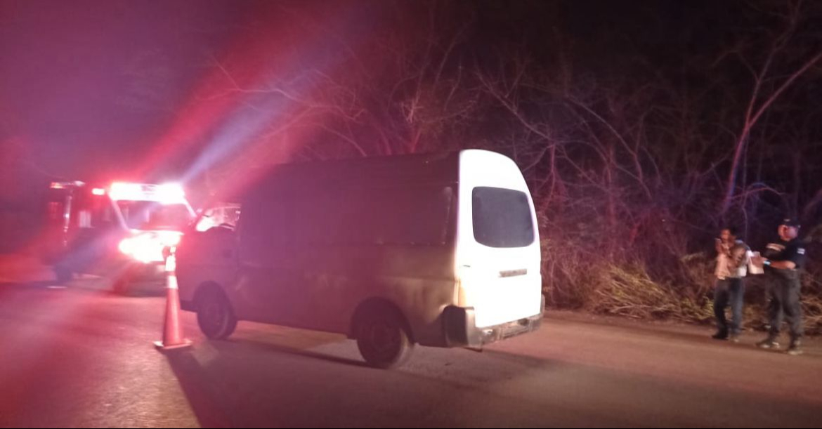 Agentes policiacos arribaron a la escena del crimen en Chemax Agentes policiacos arribaron a la escena del crimen en Chemax