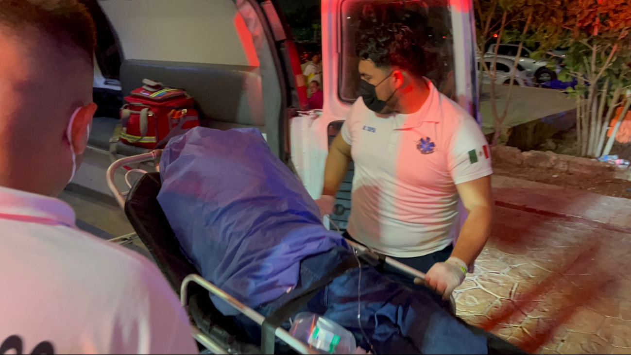 El tendero fue atendido por paramédicos en Cancún El tendero fue atendido por paramédicos en Cancún