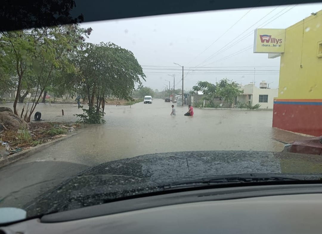 La tormenta registrada en días pasados sacó a flote los problemas de drenaje en la ciudad La tormenta registrada en días pasados sacó a flote los problemas de drenaje en la ciudad