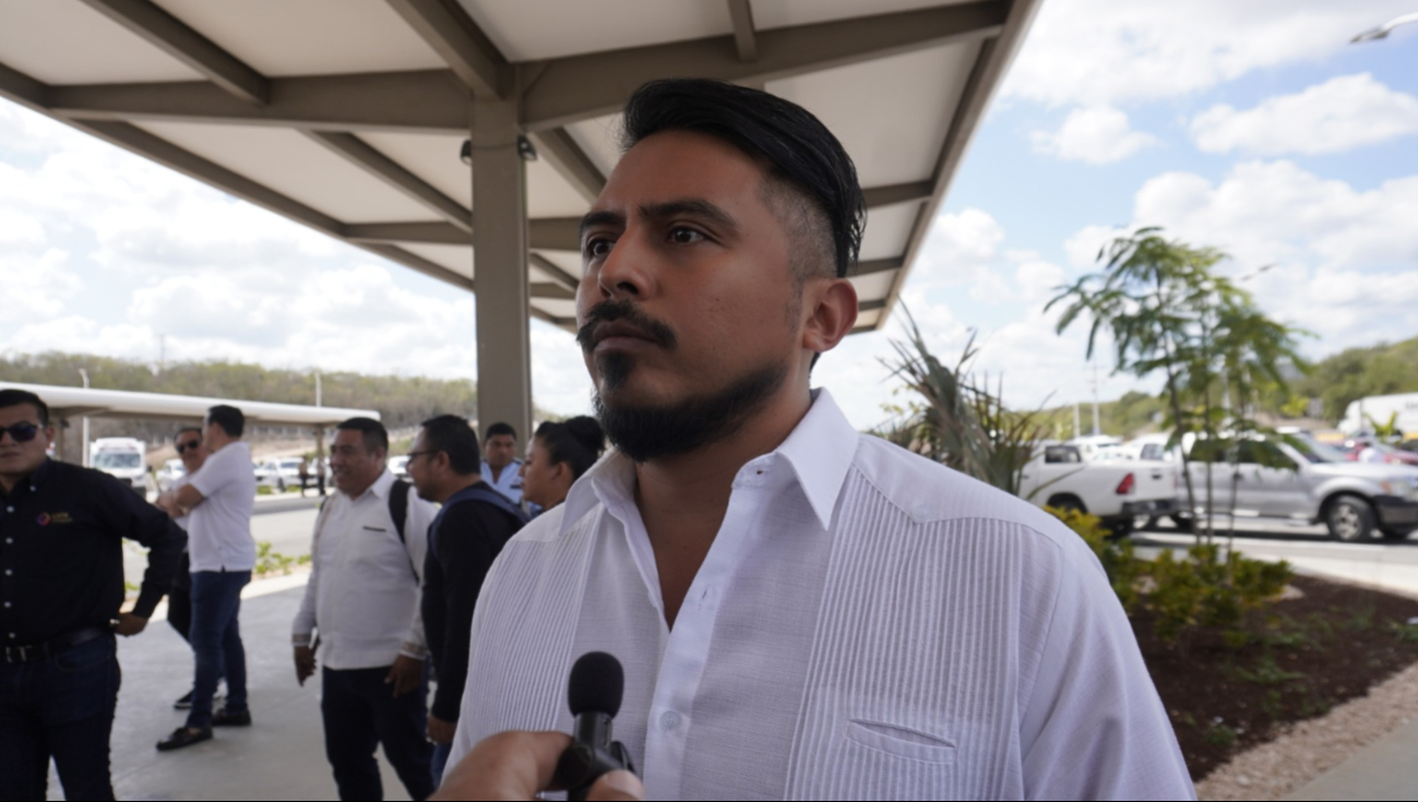 Presidente de la Junta de Gobierno y Administración del Congreso del Estado de Campeche, Antonio Jiménez Gutiérrez Presidente de la Junta de Gobierno y Administración del Congreso del Estado de Campeche, Antonio Jiménez Gutiérrez