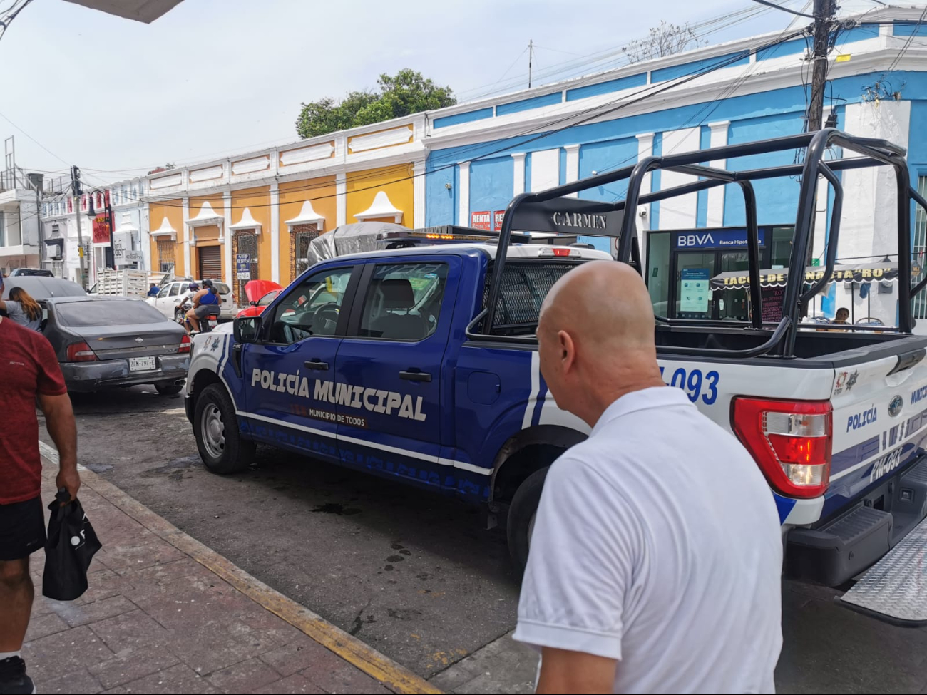 Agentes de la Policía Municipal acudieron a tomar datos de lo ocurrido Agentes de la Policía Municipal acudieron a tomar datos de lo ocurrido