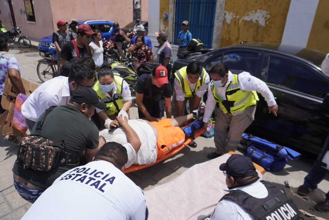 Campeche: Motociclista  termina con fracturas tras ser atropellado 
