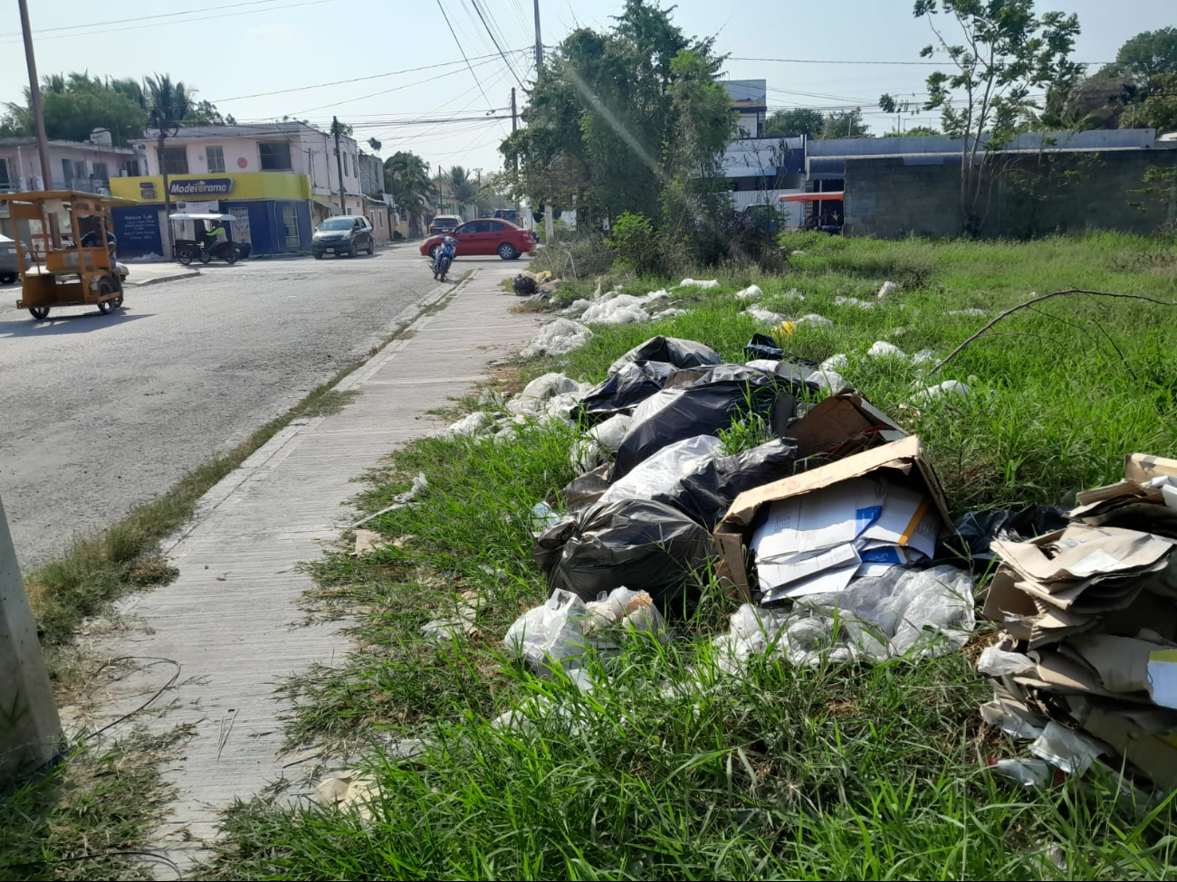A pesar de informar a los encargados de la tienda, no se ha tomado ninguna medida