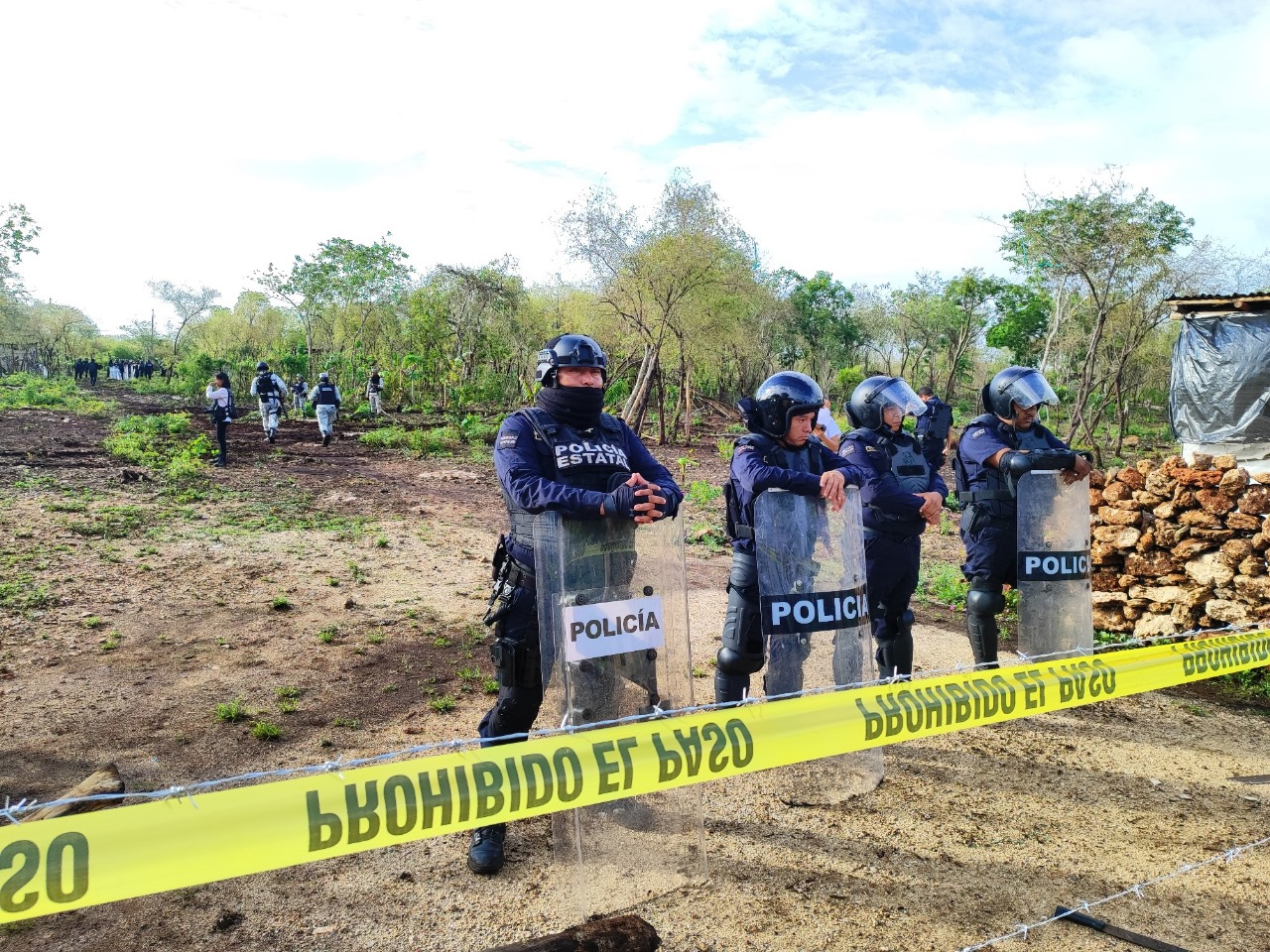La policía continuará en el lugar hasta que terminen los trabajos La policía continuará en el lugar hasta que terminen los trabajos