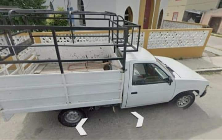 Reportan robo de camioneta Reportan robo de camioneta