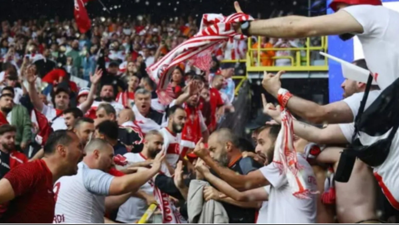 VIDEO: Así fue la pelea entre aficionados de Turquía y Georgia en la Eurocopa