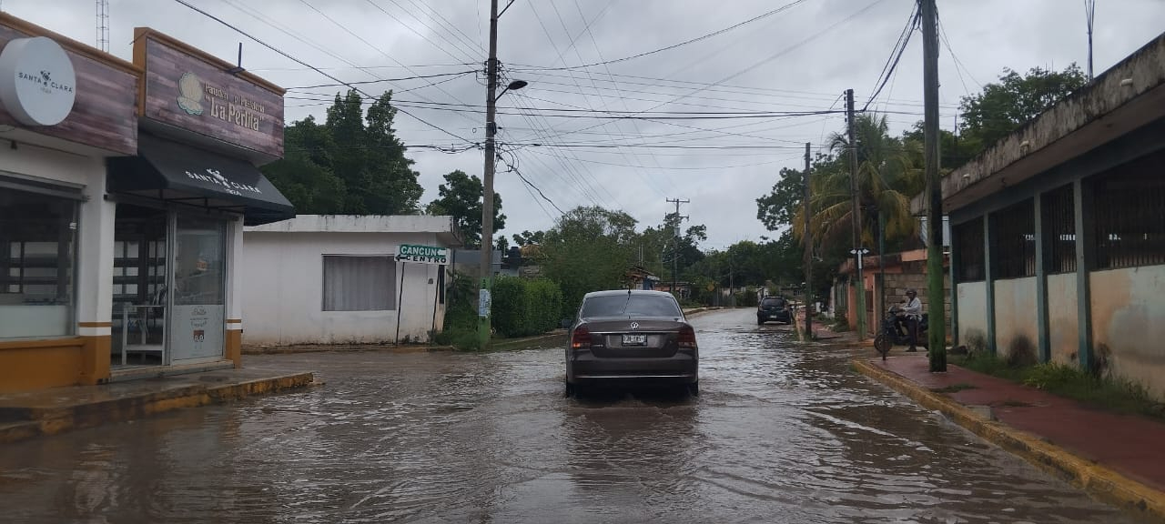 Lluvias en Lázaro Cárdenas, Quintana Roo Lluvias en Lázaro Cárdenas, Quintana Roo