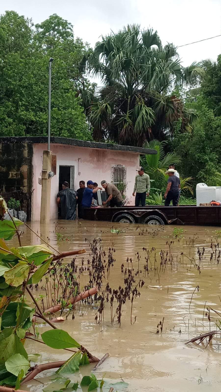 Lluvias provocan evacuaciones Lluvias provocan evacuaciones